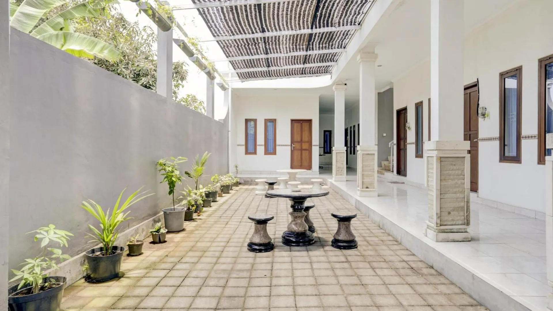 호텔 Oyo 90690 Pondok Dukuh 웅아산
